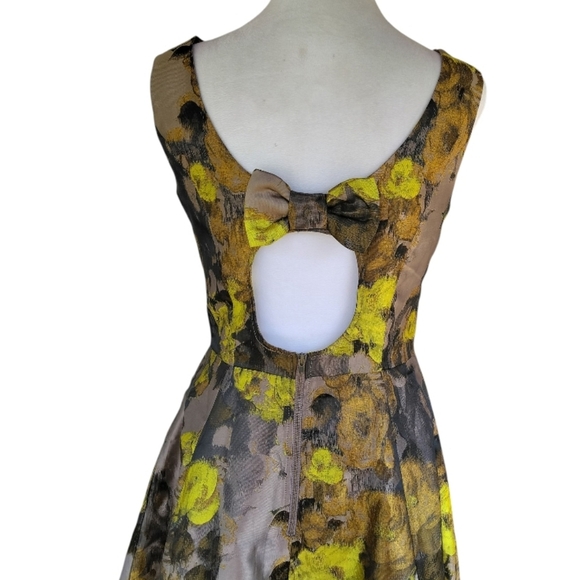 Louche London Gold Abstract Floral Cut Out Back Midi Dress Size Small NWT - Picture 6 of 10